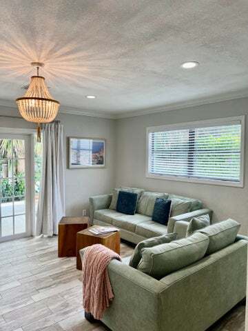 Building Photo - 115 NE 18th St