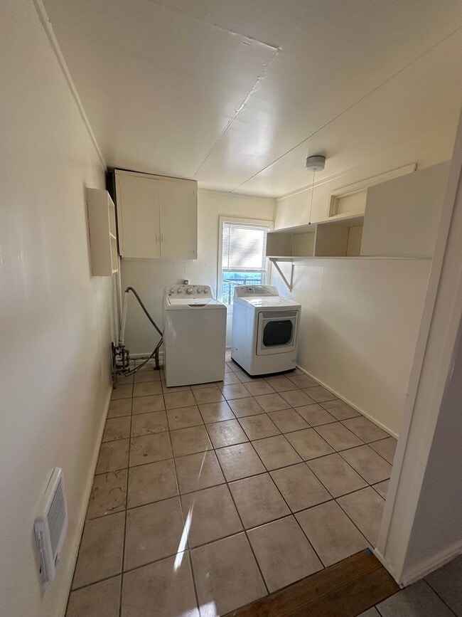 Building Photo - Private 1 Bedroom | 1 Bath Home in The Dalles