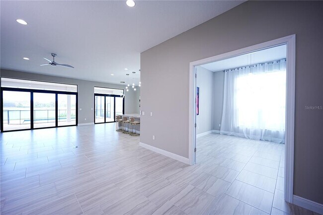 Building Photo - 9124 Bernini Pl