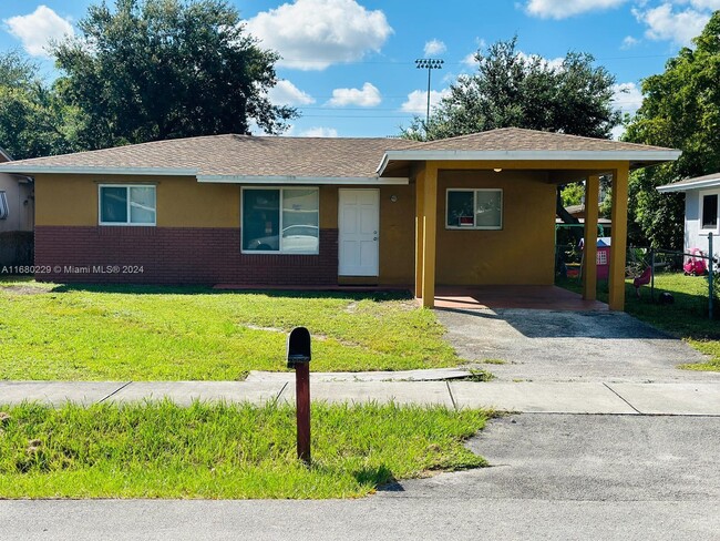 Primary Photo - 2620 NW 14th Ct