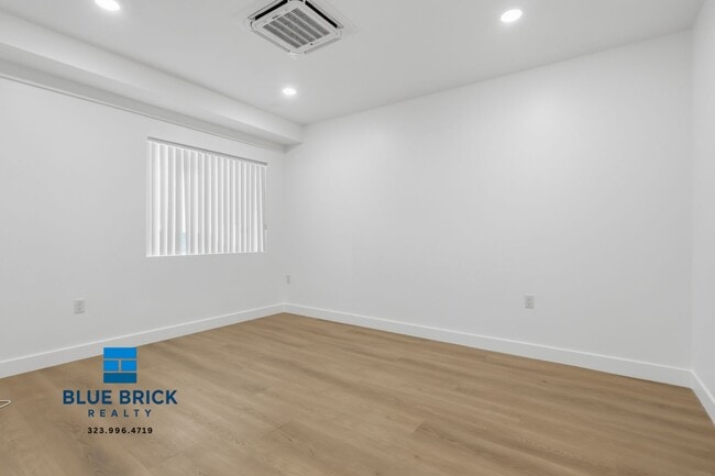 Building Photo - 5312 Corteen Pl