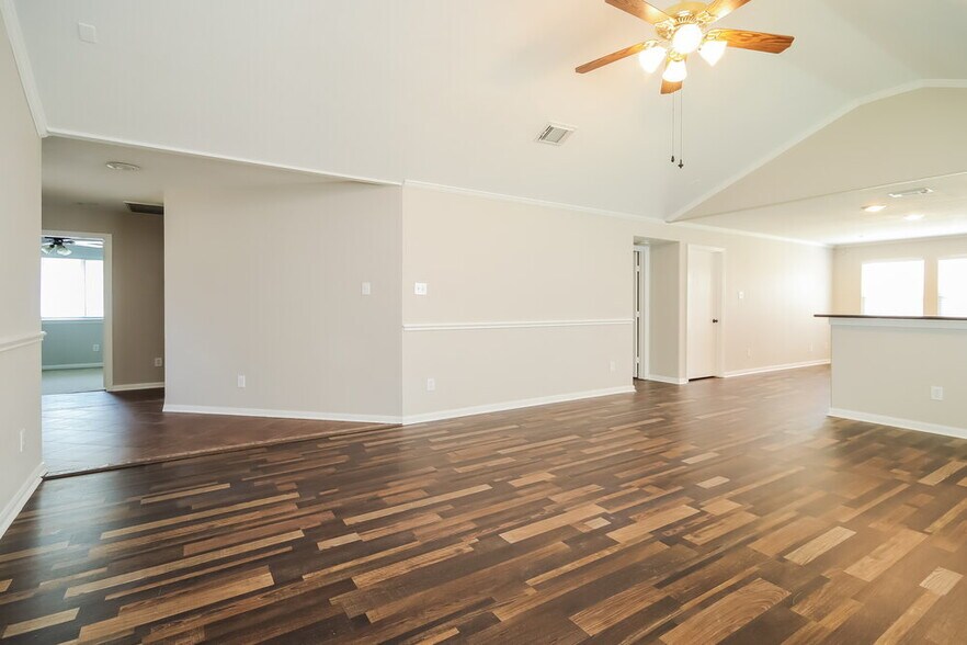 Building Photo - 21610 Gannet Peak Way