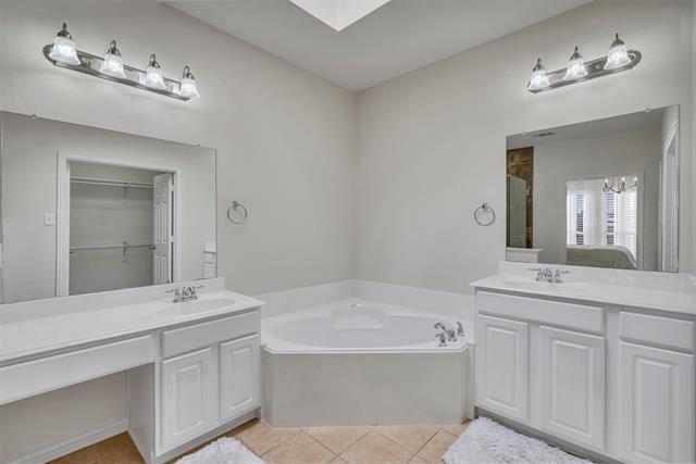 Building Photo - 3537 Navarro Way