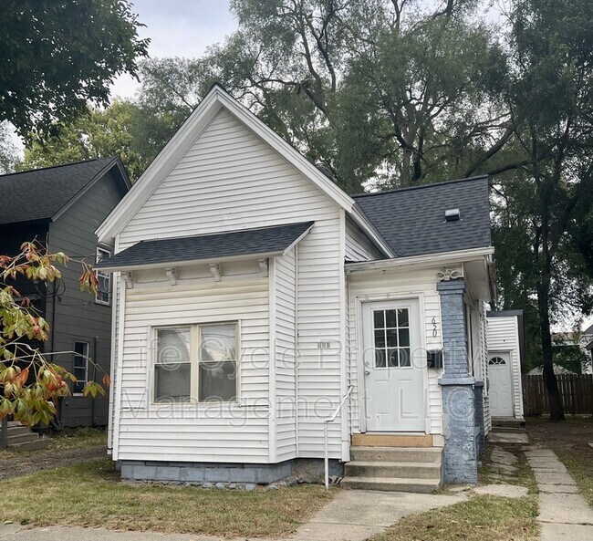 650 Broadway Ave NW 650 Broadway Ave NW Grand Rapids MI 49504