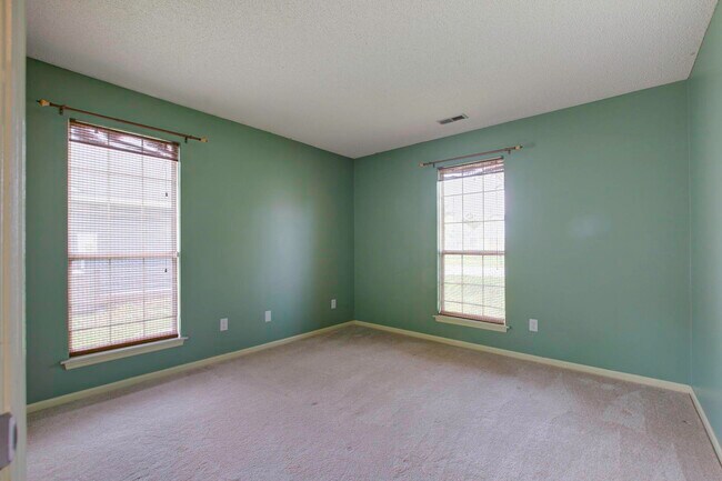 Building Photo - 442 Indigo Rd