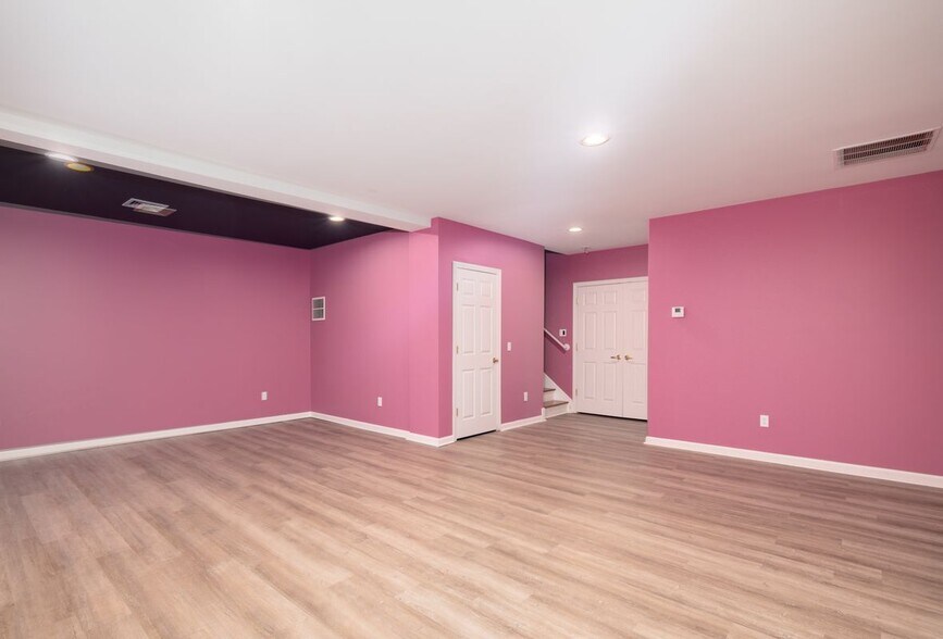 Building Photo - 49 Park Pl Cir