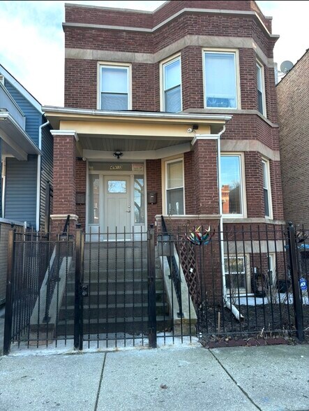 Building Photo - 4913 W Erie St