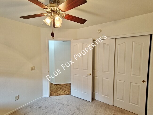 Building Photo - 10923 S Lake Gambusi Dr