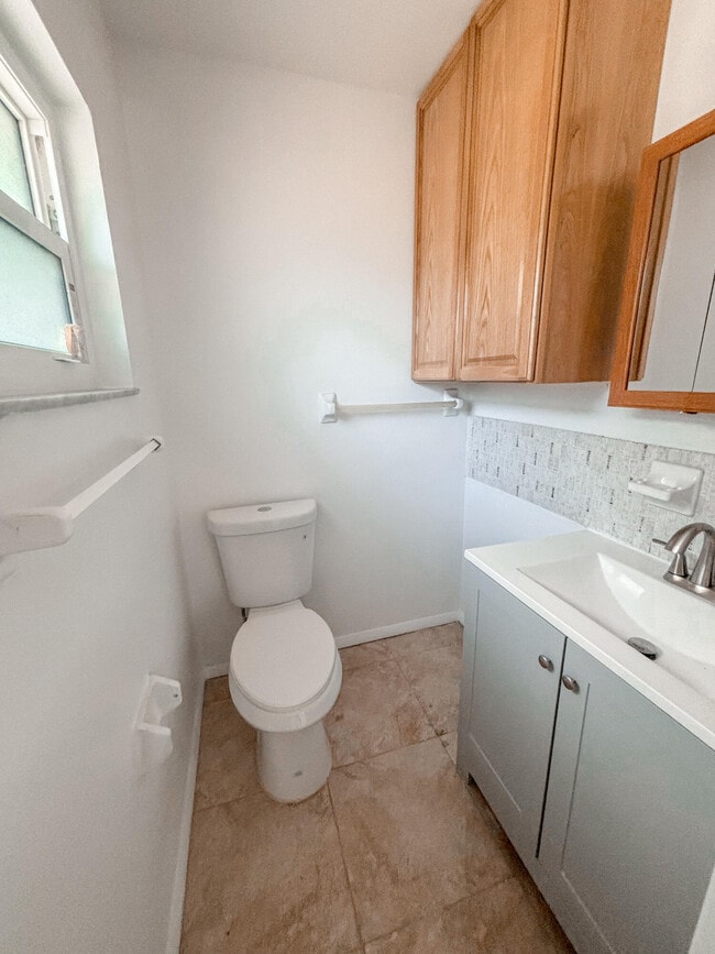 Building Photo - 2612 S 29th St