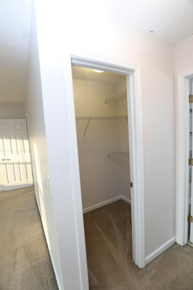 Building Photo - 1749 Mossberg Dr