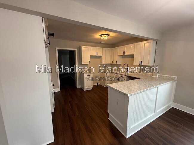 Building Photo - 1210 W 42nd St