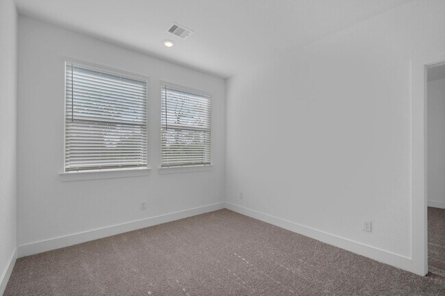 Building Photo - 447 Pk Hl Ct