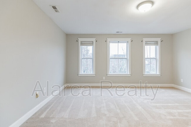 Building Photo - 4234 Vance Rd N