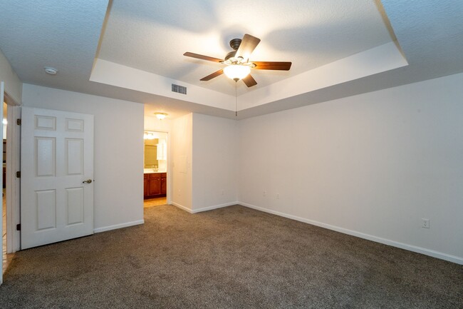 Building Photo - Belle Haven 2-Bedroom Condo with Pond View and Garage