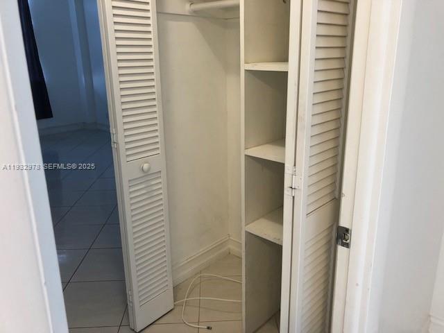 Building Photo - 1455 N Treasure Dr