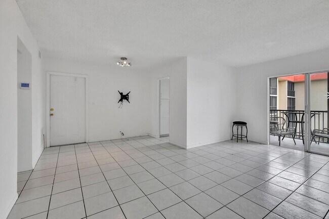 Building Photo - 2350 NE 14th Street Causeway