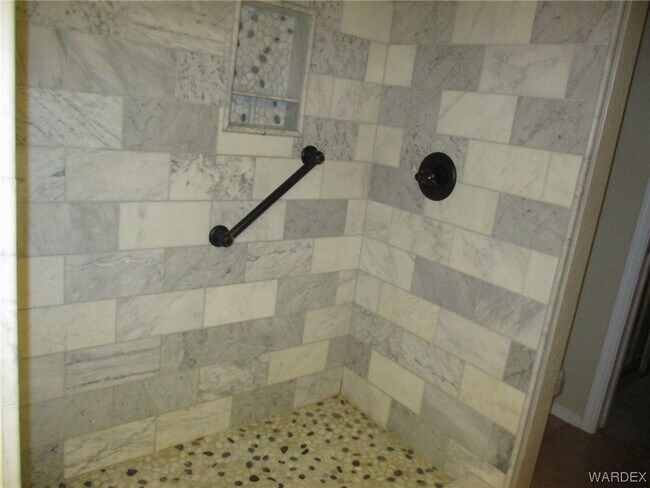 Building Photo - 2022 Merrill Ln