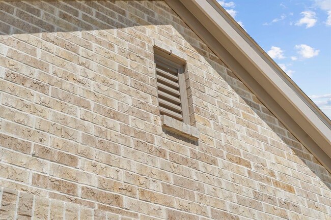 Building Photo - 16323 Rock Hollow Bend Ln