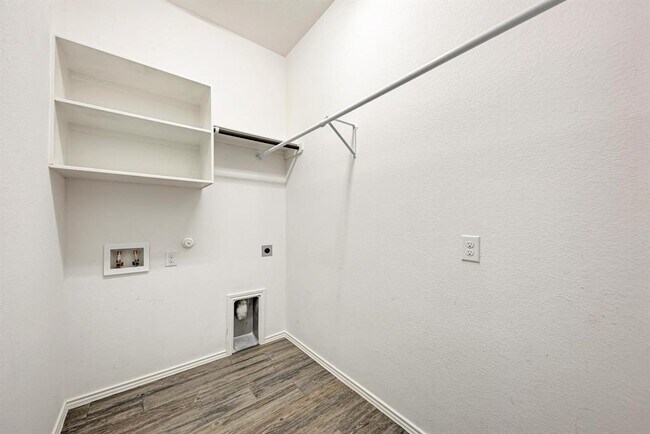 Building Photo - 12120 Mossygate Trl
