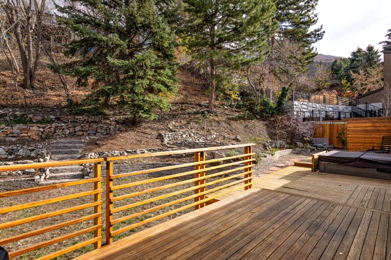 Building Photo - 8971 Alpen Way