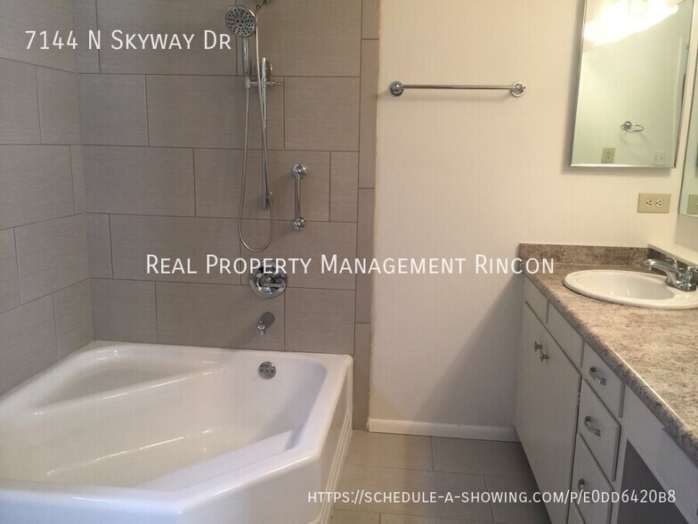 Building Photo - 7144 N Skyway Dr