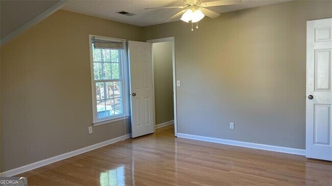 Building Photo - 416 Carmain Ln