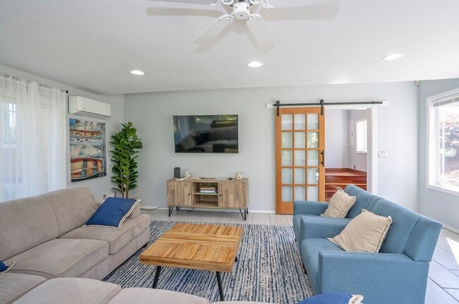 Building Photo - SHORT TERM LEASES! 1-6 months - 3-Bedroom ...