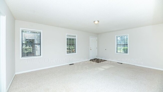 Building Photo - 214 New Grade Rd