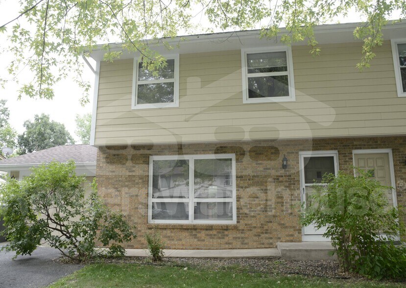 Building Photo - 15331 Trillium Cir