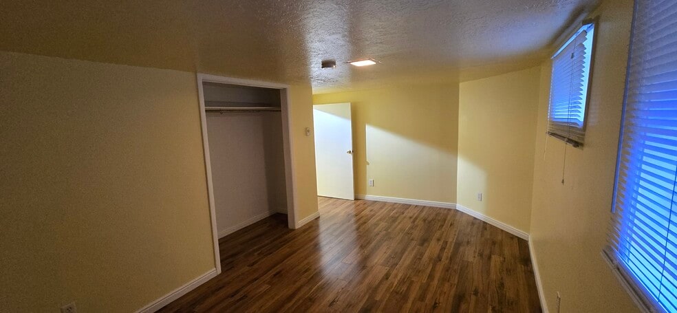 Building Photo - 1057 S 900 E