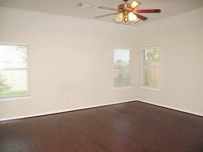 Building Photo - 2311 Enchanted Park Ln
