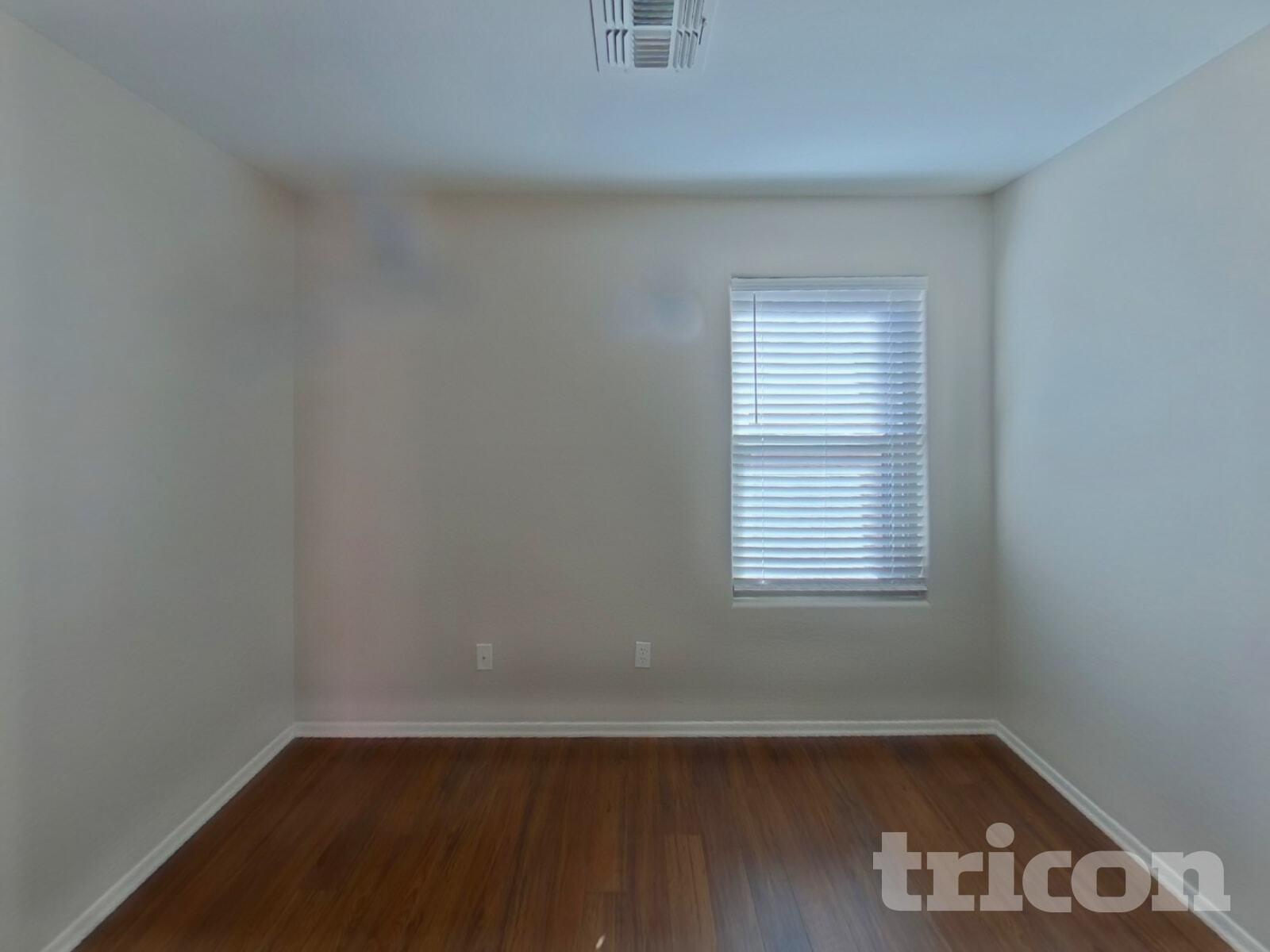 Building Photo - 43738 Elm Dr