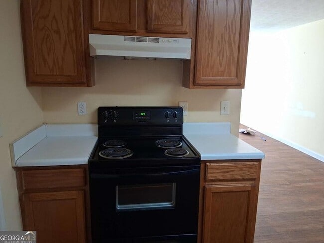 Building Photo - 209 E Wilson St