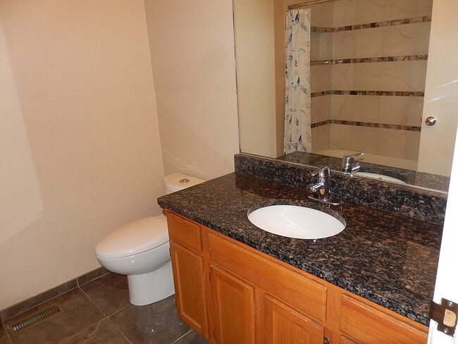 Building Photo - 375 Woodridge Cir