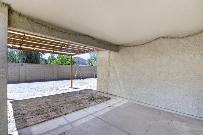 Building Photo - 6550 S 44th Ave