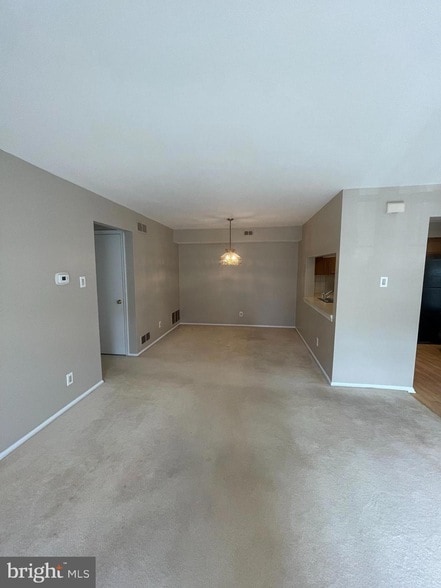 Building Photo - 5207A Adelaide Dr