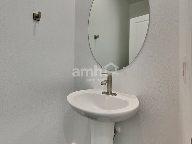 Building Photo - 4812 Blushing Star St