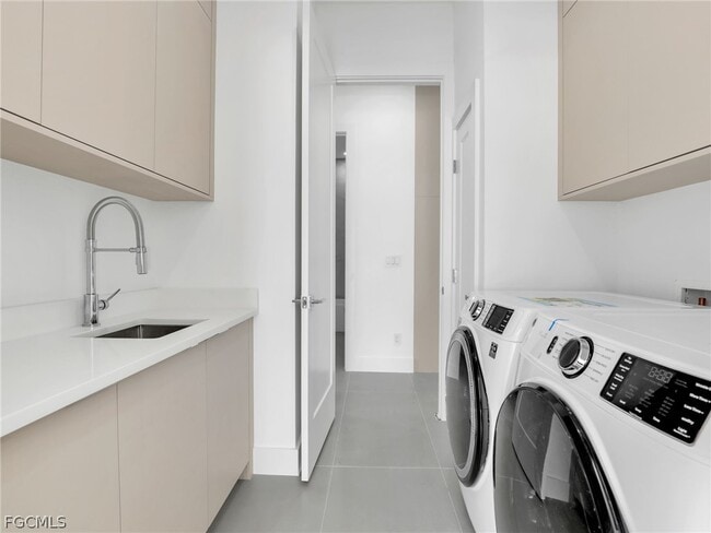 Building Photo - 6191 Kambach St