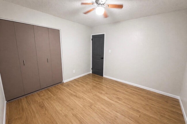 Building Photo - 1237 E Riviera Dr