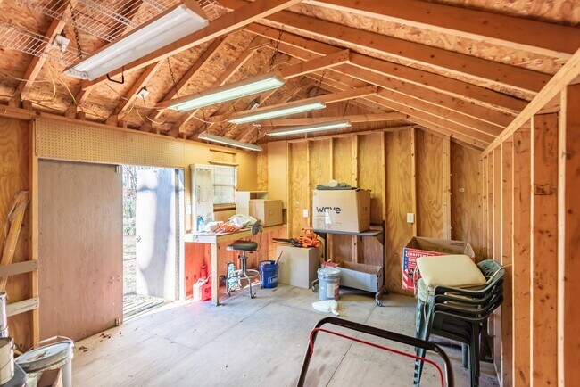 Building Photo - *Application Pending* Charming Cottage in Northgate Park - A Gem in the Heart of Durham!