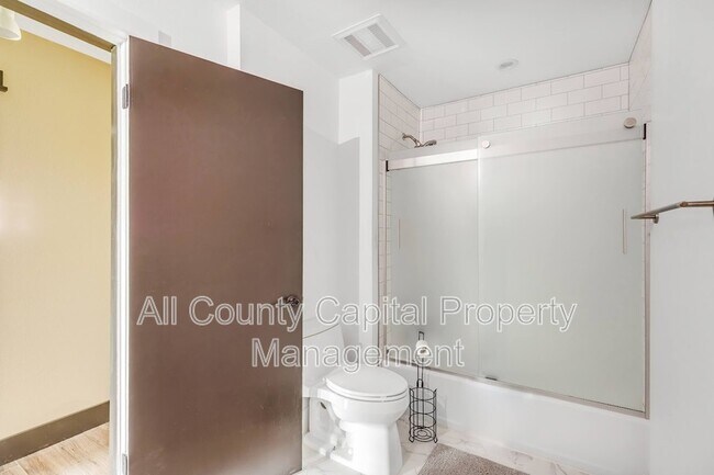 Building Photo - 112 W Mimosa Cir