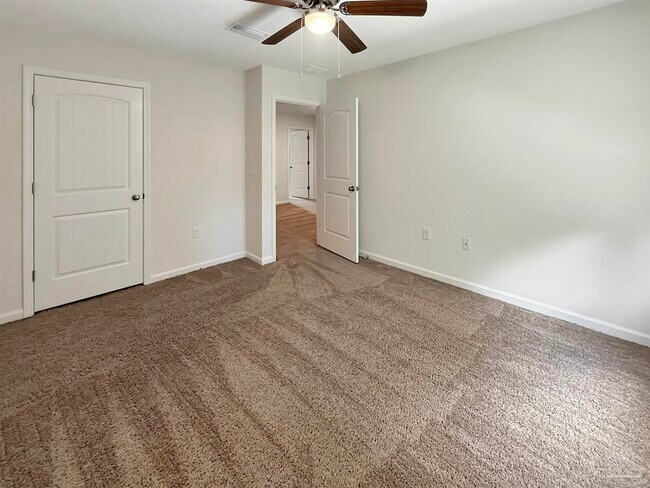 Building Photo - 5777 Blackhorse Cir