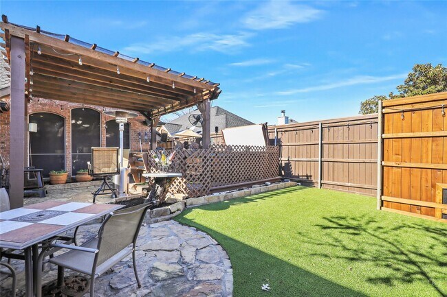 Building Photo - 11536 Las Polamas Dr