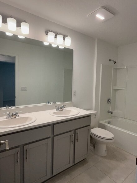 Building Photo - 76 Citrine Lp