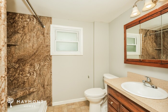 Building Photo - 589 Eastland Ave