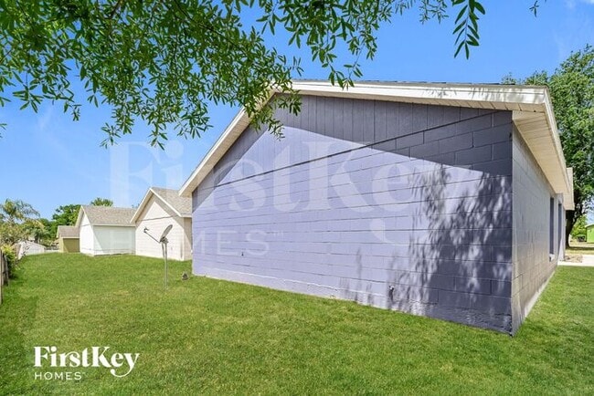 Building Photo - 7439 Groveoak Dr