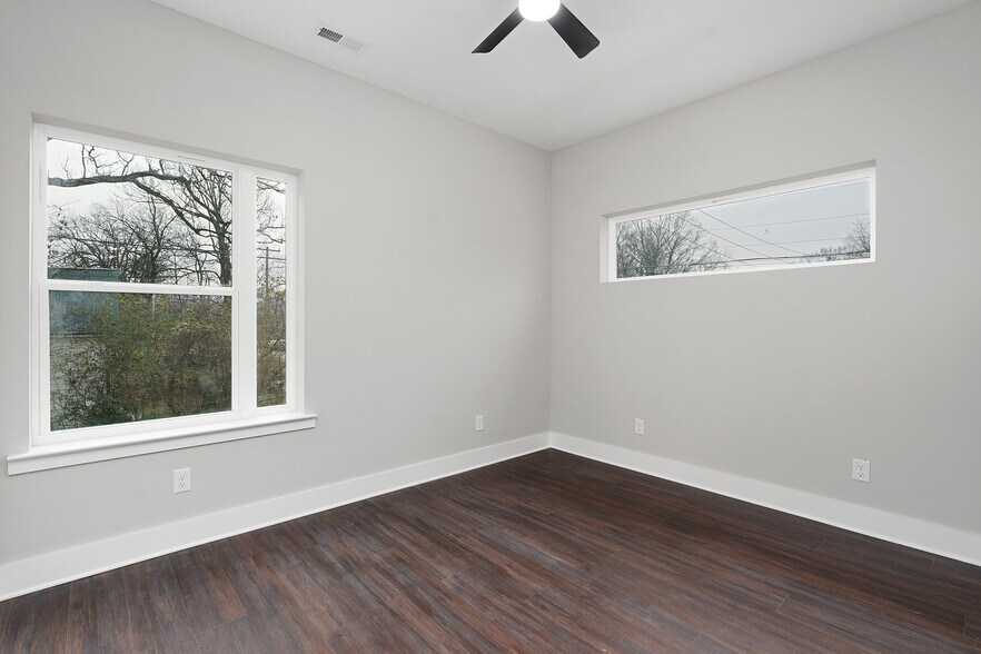 Building Photo - 1619 S Highland Park Ave