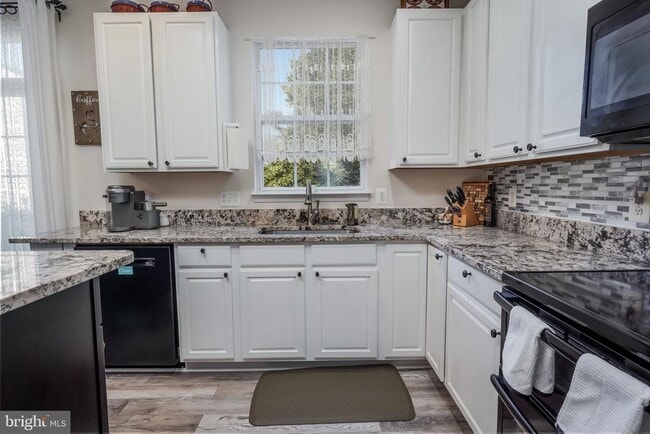 Building Photo - 15575 Catamaran Ct