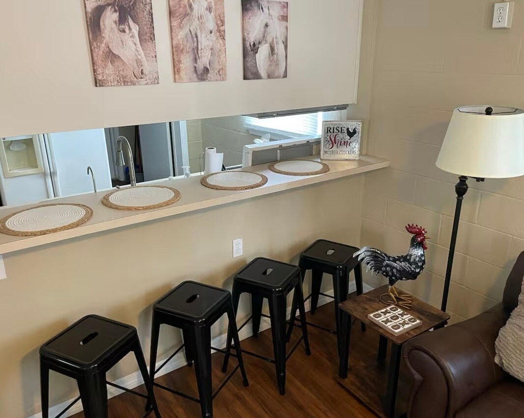 Building Photo - 2317 SW 2nd St