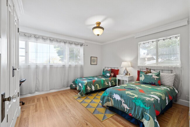 Building Photo - 35 Franciscan Way